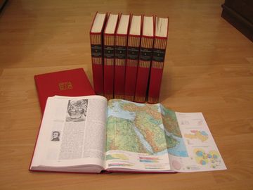 Encyclopédie papier en plusieurs volumes